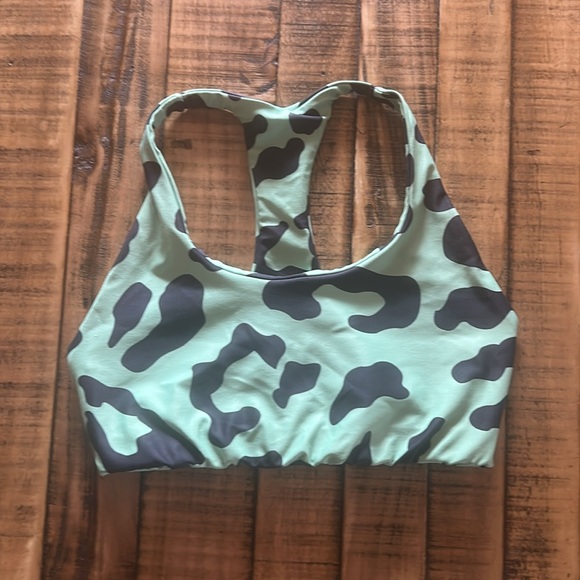 Beach Riot Rocky Top in Green Leopard - Picture 4 of 8